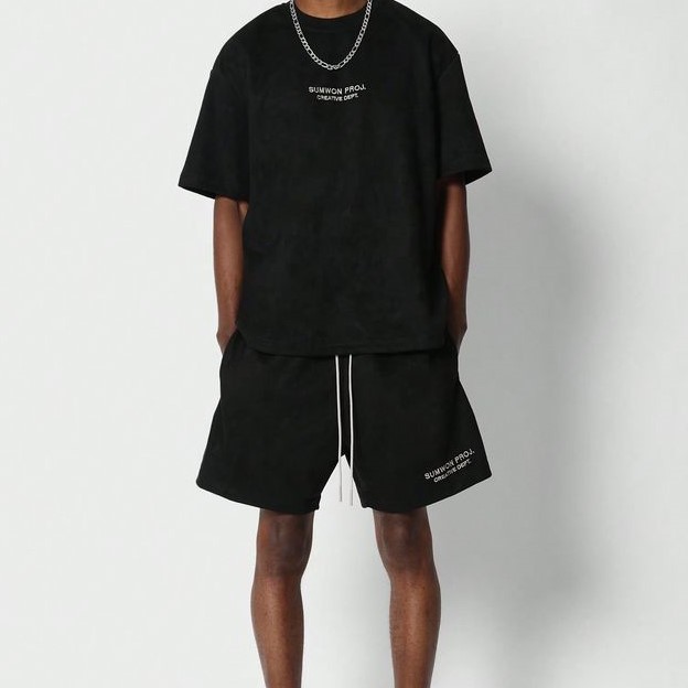 men’s black shorts