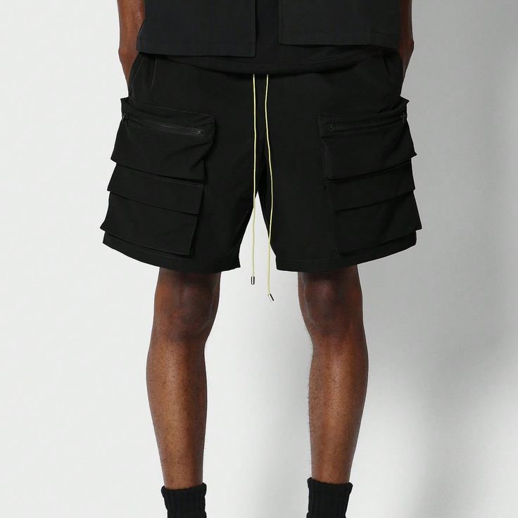 black cargo shorts outfits